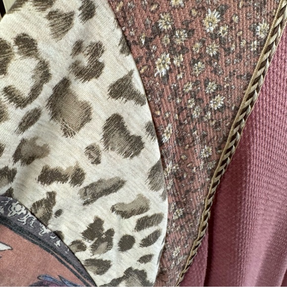 Color Block Floral Leopard Print Raglan Waffle Knit Long Sleeve Mauve Top - Picture 7 of 7